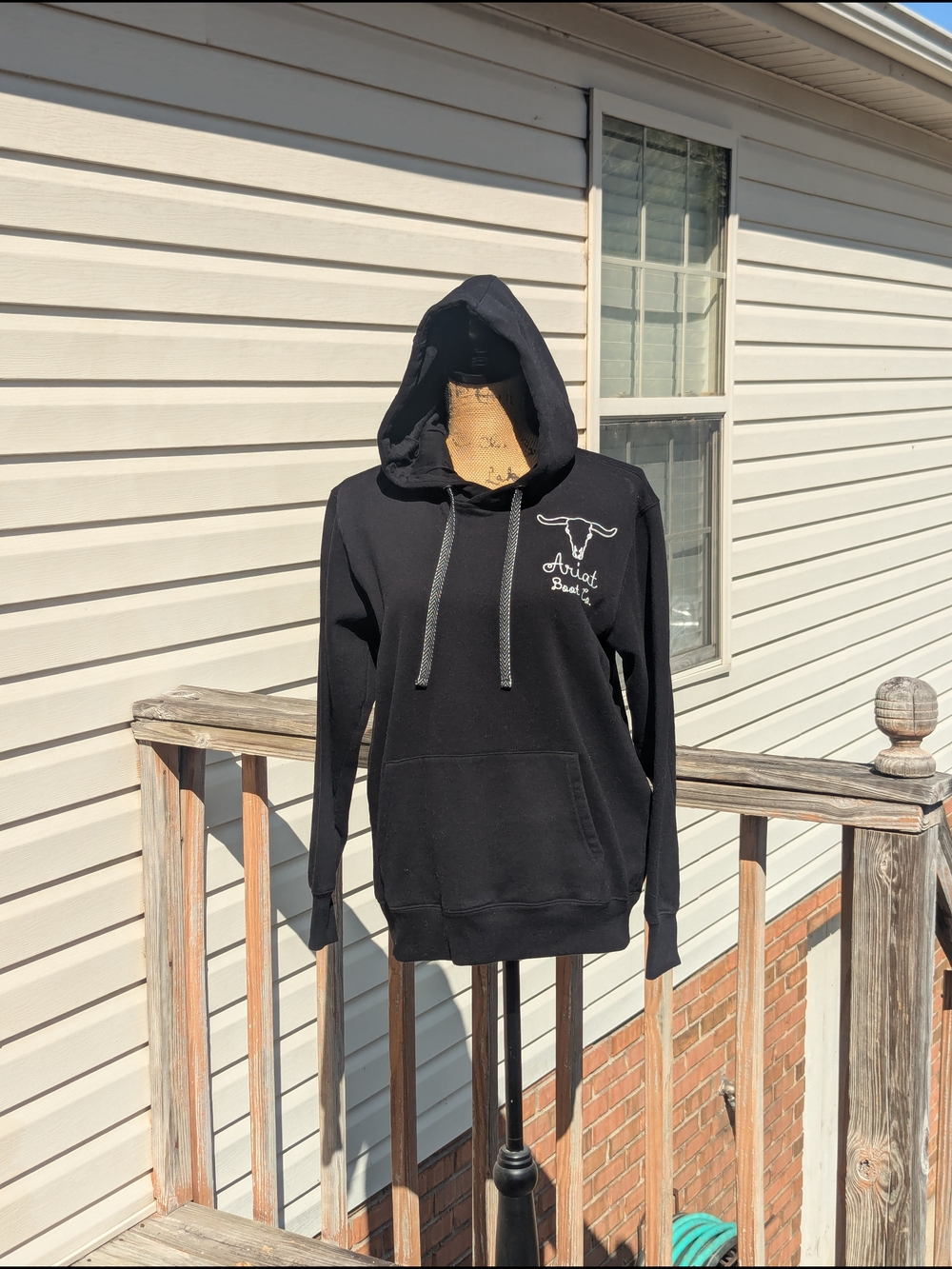 Black Ariat Hoodie - Picture 5 of 6